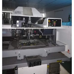 genomgående hål inklusive DIP-insättning och lödning